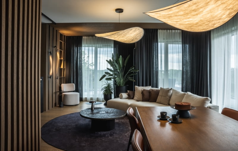 Apartament z widokiem na staw: zaprojektowany z myślą o wyciszeniu Apartament z widokiem na staw: zaprojektowany z myślą o wyciszeniu