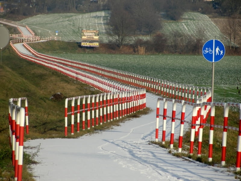 Ścieżka rowerowa przy drodze krajowej nr 5 na odcinku między miejscowościami: Psary i Wysoki Kościół Ścieżka rowerowa przy drodze krajowej nr 5 na odcinku między miejscowościami: Psary i Wysoki Kościół