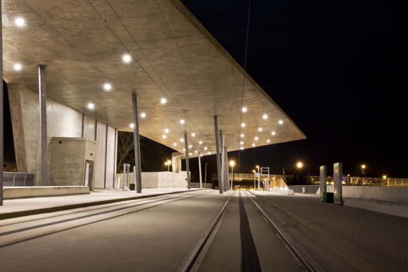 Dynamiczny, żelbetowy przystanek tramwajowo-kolejowy przy nowym stadionie miejskim we Wrocławiu. przytanek, przystanki, wrocław, mpp, maćków pracownia projektowa, zbigniew maćków, ozone, arcadis