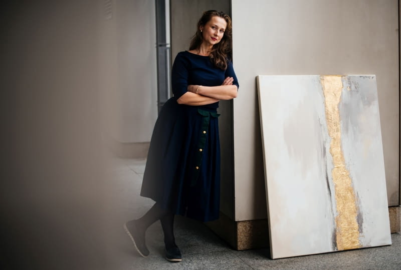 Czas zapisany w tkaninie: malarstwo Magdaleny Lenartowicz