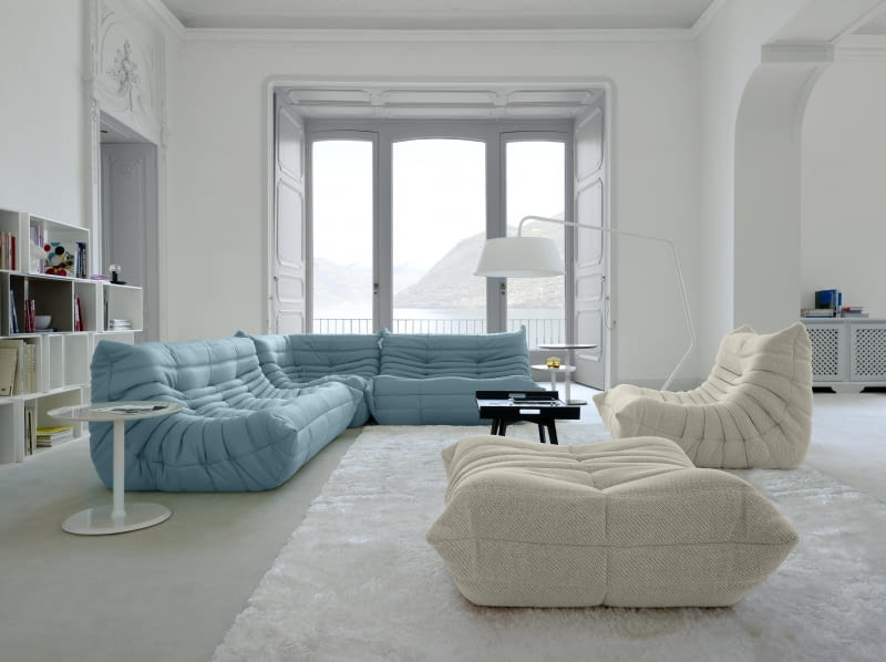 Kultowa sofa TOGO Linge Roset Wiemy, kto będzie goście arena Design