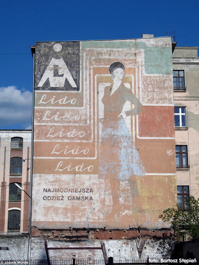 Łódzkie Murale - Lido, najmodniejsza odzież damska. Mural zachowany w dobrym stanie. Łódzkie Murale - Lido, najmodniejsza odzież damska. Mural zachowany w dobrym stanie.