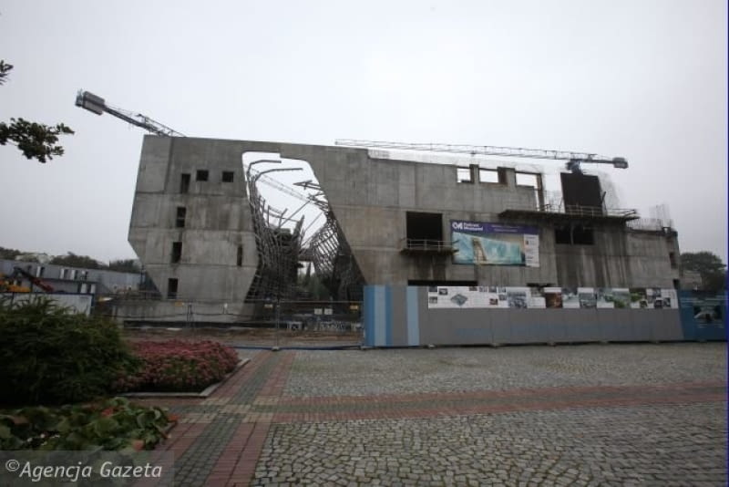 10.09.2010 WARSZAWA , BUDOWA CENTRUM HISTORII ZYDOW POLSKICH PRZY UL. ANIELEWICZA . FOT; KRZYSZTOF MILLER / AGENCJA GAZETA