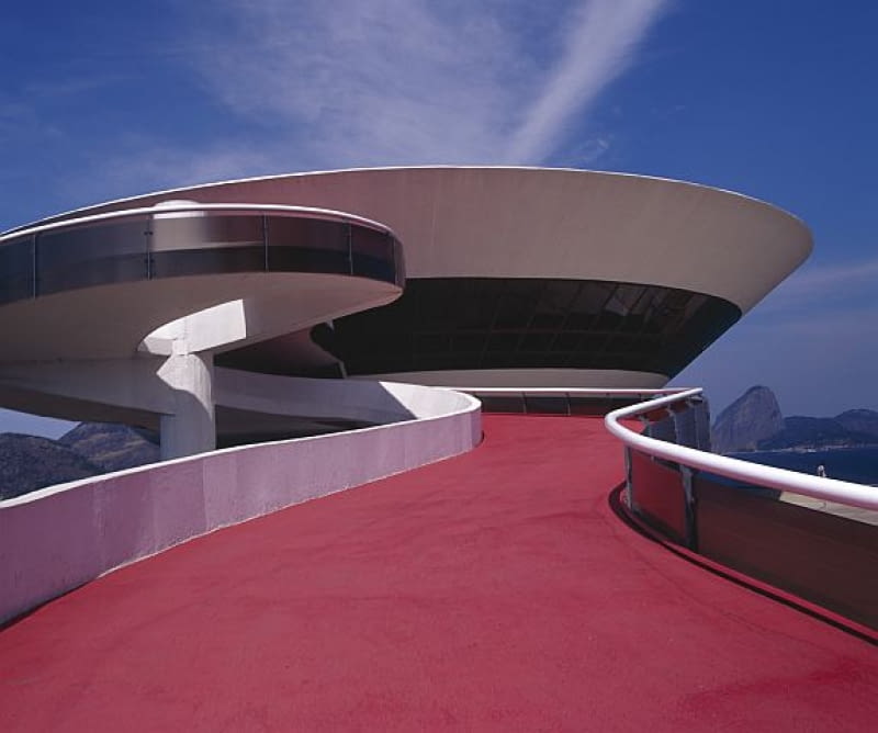 Muzeum Sztuki Nowoczesnej w Niteroi (1991) oskar niemeyer, niteroia, modernizm, architektura