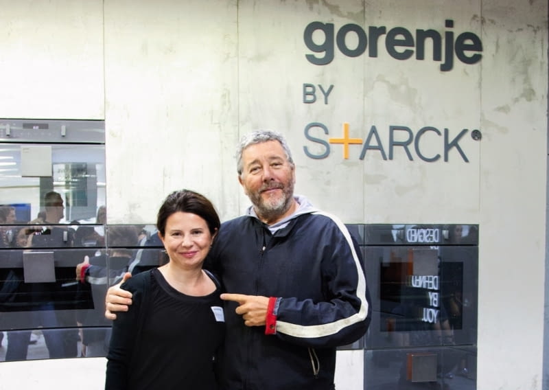 Philippe Starck z Ewą Maciąg, dziennikarką "Domu & Wnętrza" na targach IFA w Berlinie Philippe Starck z Ewą Maciąg, dziennikarką "Domu & Wnętrza" na targach IFA w Berlinie