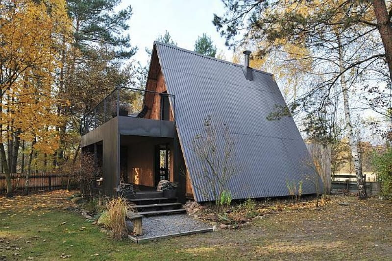 Architektura domku letniskowego Brda po przebudowie nie musi bać się upływającego czasu przebudowa domu, domek letniskowy