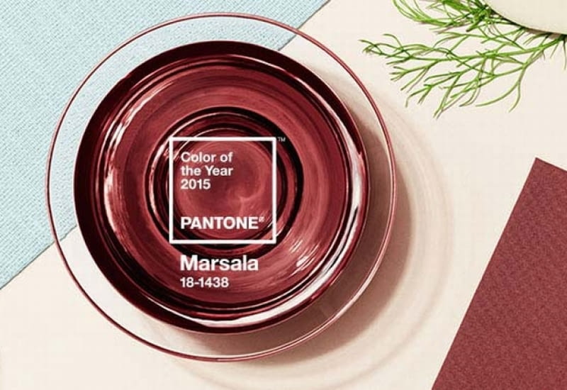 Marsala (18-1438) - według Pantone Color Institute będzie kolorem 2015 roku. Pantone, Marsala, kolor roku, kolor roku 2015, modny kolor