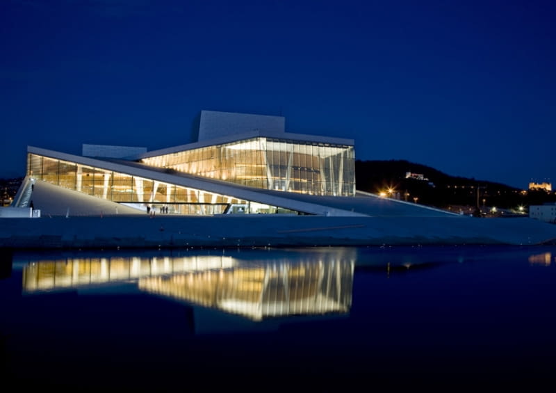 Budynek Norweskiej Opery Narodowej w Oslo, proj. Snohetta Budynek Norweskiej Opery Narodowej w Oslo, proj. Snohetta
