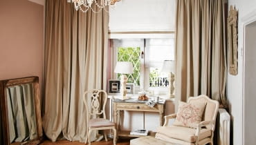 07.08.2014 WARSZAWA SESJA WNETRZE , NA ZDJECIU SALON STYLIZACJA -------------- DLA CZASOPISMA CZTERY KATY FOT. ARKADIUSZ SCICHOCKI / AGENCJA GAZETA