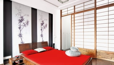 WNETRZA , POKOJ - SYPIALNIA W STYLU ZEN , MEBLE PROJEKT WNETRZA PIOTR GAJDA STYLIZACJA EVA MILCZAREK FOT. RADOSLAW WOJNAR PUBLIKACJA CZTERY KATY NR 7 (249) - 7 2012