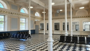 Hol dworca kolejowego w Białymstoku. Hol dworca kolejowego w Białymstoku.