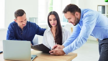 Wynajęcie specjalisty do wdrożenia „smart home” powinno dać gwarancję niezawodności,  bezpieczeństwa i pełnej integracji systemów dostosowanych do potrzeb inwestora Wynajęcie specjalisty do wdrożenia „smart home” powinno dać gwarancję niezawodności,  bezpieczeństwa i pełnej integracji systemów dostosowanych do potrzeb inwestora