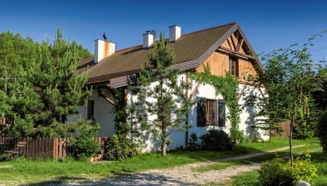Dom pod Łodzią 118 m kw., 6 pokoi. Domownicy: Marta i Marcin z dziećmi Leną i Olafem. dom pod Łodzią