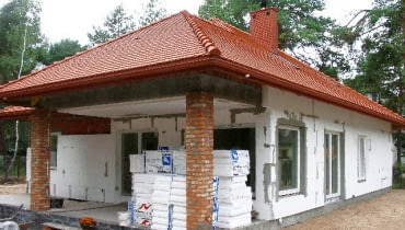 Jedna z najważniejszych cech domu energooszczędnego to solidna warstwa ocieplenia fot.Grzegorz Otwinowski tel. 0501 259 288 email. fot2@tlen.pl