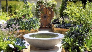 25.05.2011 LONDYN CHELSEA FLOWER SHOW NA ZDJECIU OGROD POKAZOWY ALEJKA , SCIEZKA , OCZKO WODNE DLA CZASOPISMA FOT. ARKADIUSZ SCICHOCKI / AGENCJA GAZETA SLOWA KLUCZOWE: OGROD