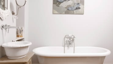 UWAGA ! PONOWNA PUBLIKACJA WYLACZNIE ZA ZGODA WLASCICIELI WARSZAWA , WNETRZA - LAZIENKA STYLIZACJA IZABELA SKORUPKA FOT. MONIKA LEWANDOWSKA / PHOTOTAPETA PUBLIKACJA CZTERY KATY NR 7 (237) - 7 2011