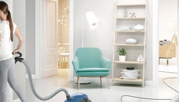 Odkurzacz workowy USALLER58, klasa reemisji kurzu A, skuteczność odkurzania podłóg twardych - A, dywanów - C, 999 zł, Electrolux Odkurzacz workowy USALLER58, klasa reemisji kurzu A, skuteczność odkurzania podłóg twardych - A, dywanów - C, 999 zł, Electrolux