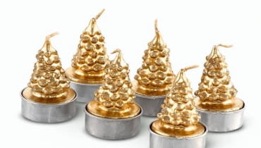 <B>Płonące świece tworzą w każdym wnętrzu ciepłą, przytulną atmosferę. Zapalajmy je zatem jak najczęściej, a już szczególnie podczas świątecznych spotkań. Wybraliśmy dla was efektowne świeczniki, idealne na takie okazje.</B> <br />DEKORACJE. Świeczki w metalowych podstawkach - 19 zł/6 szt., home&you