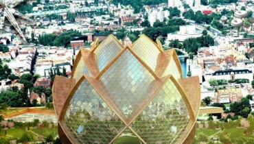 budynek "Kwiat Lotosu", który ma stanąć na miejscu jednego z osiedli z wielkiej płyty budynek "Kwiat Lotosu", który ma stanąć na miejscu jednego z osiedli z wielkiej płyty