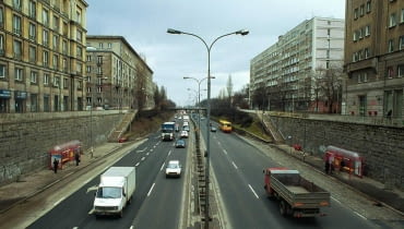 15.03.2000 WARSZAWA - TRASA LAZIENKOWSKA POMIEDZY MARSZALKOWSKA I PL.NA ROZDROZU JM4157 SLOWA KLUCZOWE: ULICE ZDJĘCIE DO WKŁADKI: GAZETA STOLECZNA