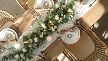 Jak ozdobić stół przy użyciu serwetek i bieżników? Jak ozdobić stół przy użyciu serwetek i bieżników?