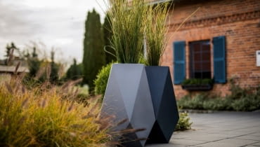 Wysoka nowoczesna donica na taras Wysoka nowoczesna donica na taras