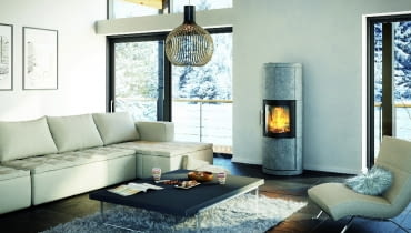 Wolno stojące piece kominkowe, nazywane popularnie kozami, mają konstrukcję podobną do tradycyjnych kominków. Ale koszt ich montażu jest znacznie niższy, gdyż nie wymagają żadnej obudowy koza