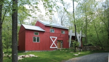 dom w stajni, dom w starej stajni, dom w dziwnym miejscu