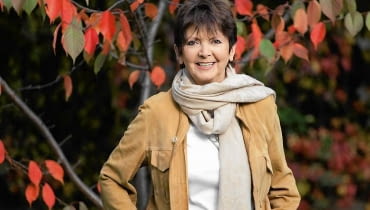 04.10.2011 WARSZAWA , PIOSENKARKA HALINA KUNICKA . FOT. ALBERT ZAWADA / AGENCJA GAZETA !!! PUBLIKACJA TYLKO ZA ZGODA HALINY KUNICKIEJ !!! !!! TEL. 609 758 866 !!! SLOWA KLUCZOWE: RODZINA MUZYKA PORTRETY