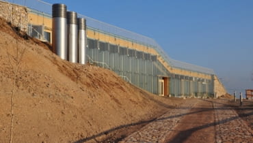 Stowarzyszenie Architektów Polskich przyznało Nagrodę Roku za najlepszy obiekt architektoniczny zrealizowany w 2011 roku. Zwyciężył budynek Centrum Geoedukacji w Kielcach. Gmach zaprojektowała warszawska pracownia PALK Architekci Centrum Geoedukacji w Kielcach