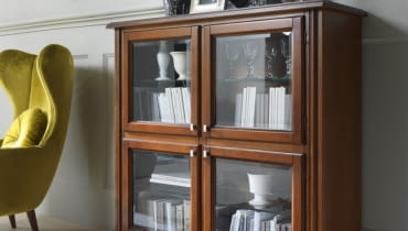 Witryna z kolekcji Savoia, meble do salonu