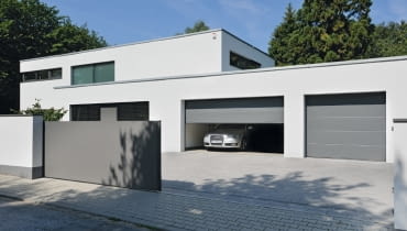 Zautomatyzowana brama wjazdowa i garażowa to duże ułatwienie dla mieszkańców Zautomatyzowana brama wjazdowa i garażowa to duże ułatwienie dla mieszkańców