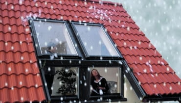 Nowoczesne okna dachowe gwarantują bezpieczeństwo mieszkańcom i kominiarzom Nowoczesne okna dachowe gwarantują bezpieczeństwo mieszkańcom i kominiarzom