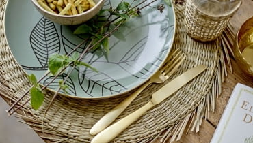 Dekoracyjne nakrycie stołu. Dekoracyjne nakrycie stołu.