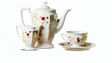 Klasycystyczne formy nie przemijają, czego przykładem jest serwis Maria, od lat produkowany przez firmę Rosenthal. DO JEDNORAZOWEJ PUBLIKACJI