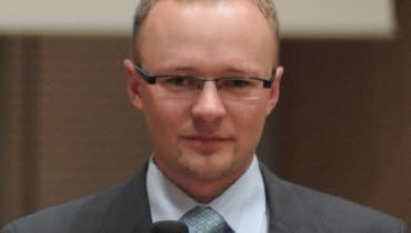 Stefan Żuchowski, doradca techniczny w firmie Vaillant; specjalizuje się w nowoczesnych rozwiązaniach i instalacjach grzewczych w domach jednorodzinnych 15.09.2009 WARSZAWA , STEFAN ZUCHOWSKI PODCZAS DEBATY " MADRY BUDUJE 2X LEPIEJ " NA TEMAT " JAK RACJONALNIE OGRZEWAC DOM I WODE " FOT. FILIP KLIMASZEWSKI / AGENCJA GAZETA