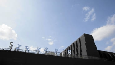 Pierwszy Spacer Gdańszczan po Murze Gdańskiego Teatru Szekspirowskiego to jedna z akcji zorganizowanych w ramach Dni Otwartych Funduszy Europejskich z okazji 10-lecia Polski w UE 01.05.2014 Gdansk . Dni otwarte teatr szekspirowski . Fot. Dominik Sadowski / Agencja Gazeta SLOWA KLUCZOWE: POMORSKA KOLEJ METROPOLITARNA