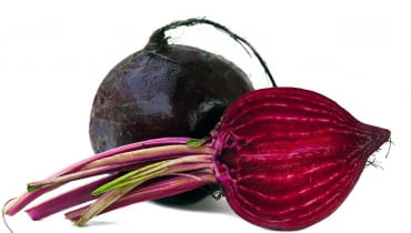 Jadalne są nie tylko korzenie buraka, ale i młode liście Jadalne są nie tylko korzenie buraka, ale i młode liście