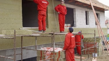 Do ocieplania ścian zewnętrznych w systemie BSO stosuje się płyty z wełny wełna mineralna