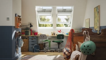 Przewodnik po aranżacji poddasza: wybór okien dachowych i funkcjonalne rozwiązania Przewodnik po aranżacji poddasza: wybór okien dachowych i funkcjonalne rozwiązania