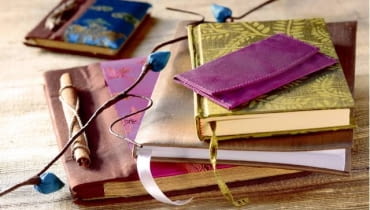 WNETRZA DEKORACJE MATERIAL JEDWAB OPRAWA ALBUMU , NOTESU