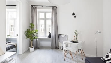 Sztuka prostoty - małe mieszkanie w kamienicy Sztuka prostoty - małe mieszkanie w kamienicy