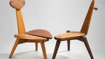 Zydelki: Biedronka, Pasikonik, 1954, proj. Władysław Wincze. Brzoza, mahoń i sosna Nowa galeria wzornictwa MNW