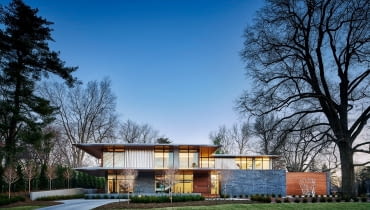 Nowoczesna rezydencja kolekcjonerów dzieł sztuki z podziemną galerią Nowoczesna rezydencja kolekcjonerów dzieł sztuki z podziemną galerią