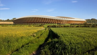 Drewniany stadion w Gloucestershire. Proj. Zaha Hadid Architects Drewniany stadion w Gloucestershire. Proj. Zaha Hadid Architects