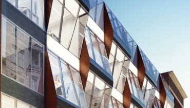 Biurowiec Chmielna 25 - "falująca" szklana elewacja Biurowiec Chmielna 25