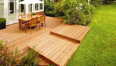 Tarasy i drewno ogrodowe wymagają regularnej impregnacji