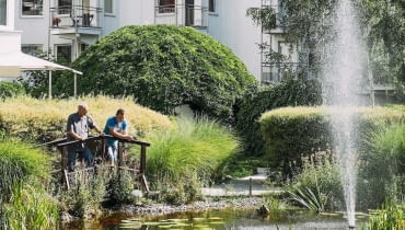 Ogród Wspólnoty Mieszkaniowej 'Pod Brzozami I' i 'Pod Brzozami II' przy al. Komisji Edukacji Narodowej 51 i 53 na Ursynowie - laureat w kategorii 'Firma' w 2015 roku. Ogród Wspólnoty Mieszkaniowej 'Pod Brzozami I' i 'Pod Brzozami II' przy al. Komisji Edukacji Narodowej 51 i 53 na Ursynowie - laureat w kategorii 'Firma' w 2015 roku.