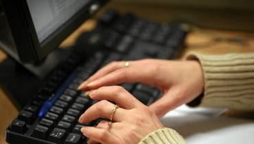 28.10.2008 BIALYSTOK KOMPUTER MONITOR LCD KLAWIATURA INTERNET FOT . AGNIESZKA SADOWSKA / AGENCJA GAZETA SLOWA KLUCZOWE: /FR/