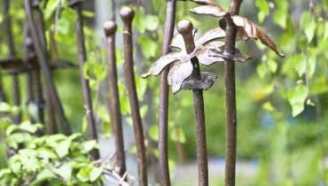 Do stylu romantycznego pasują kute stylizowane detale Do stylu romantycznego pasują kute stylizowane detale